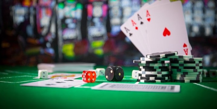 Tại sao người chơi nên đánh bài Poker tại Bj88live run?